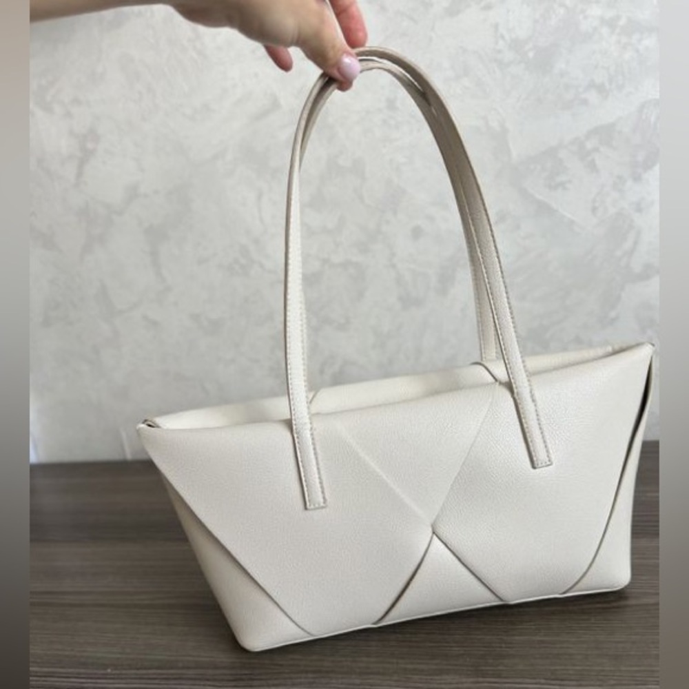 Zara NWT ivory off white woven shoulder purse bag elongated design - Picture 3 of 15